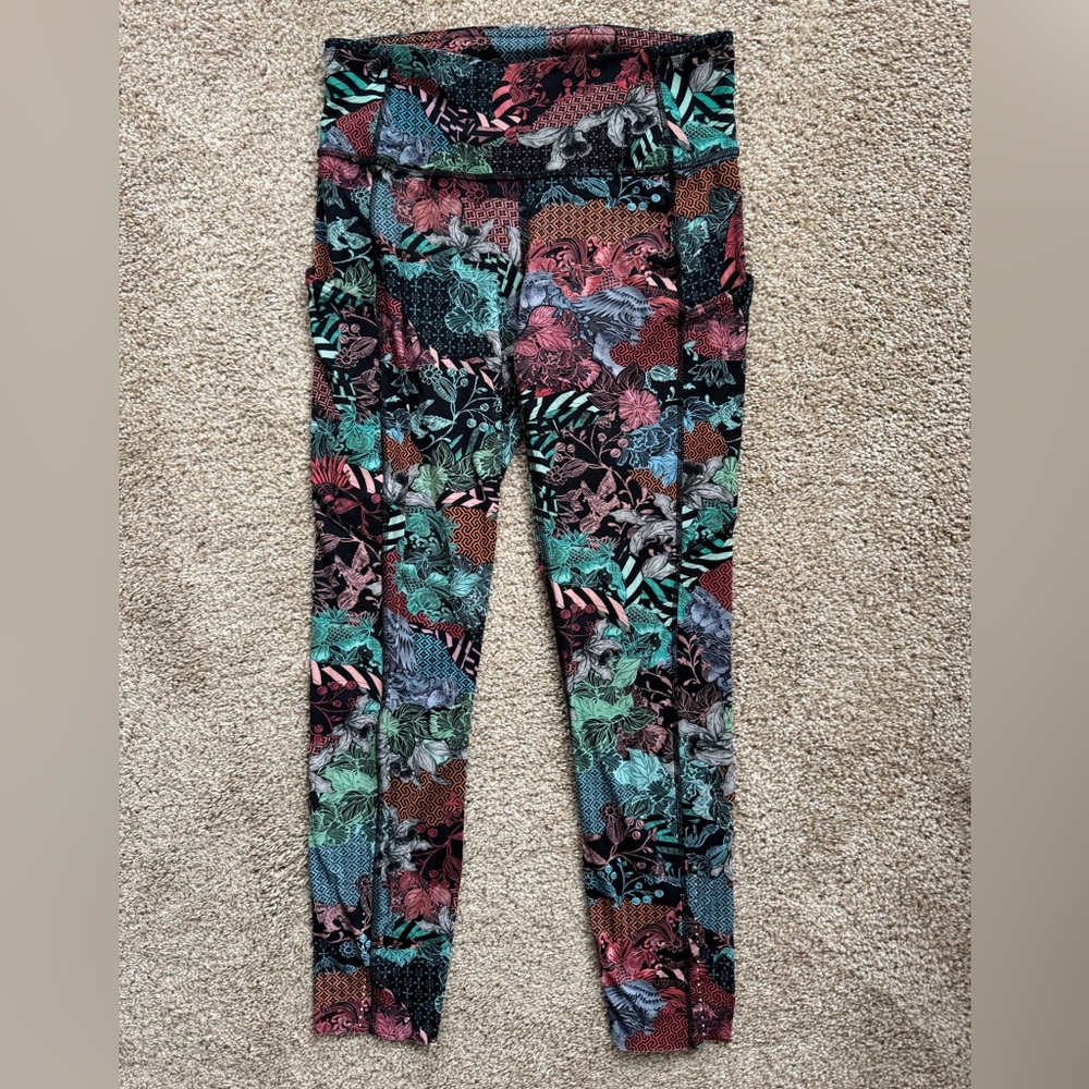 Lululemon High-Rise Yoga Pants - Size 6, Vibrant Floral Pattern
